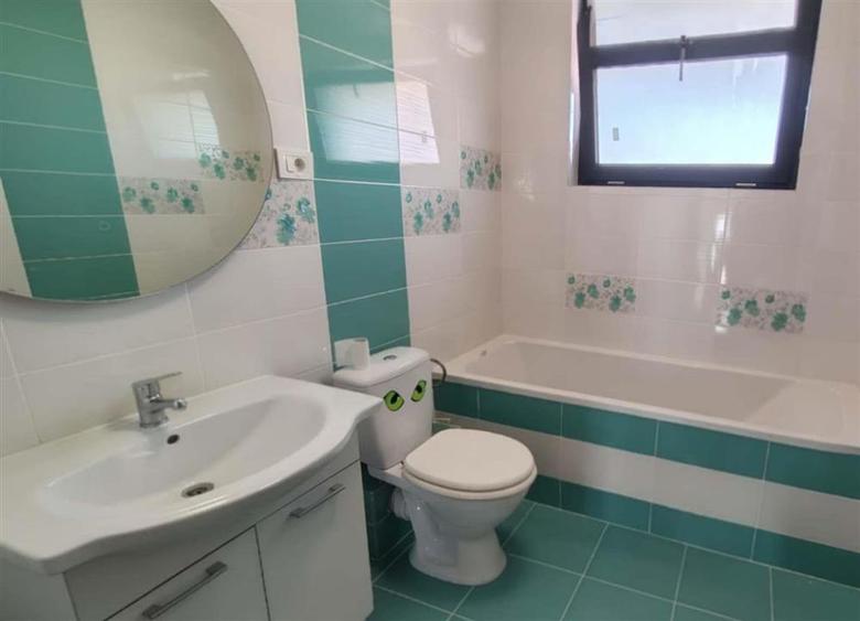 Casă cu 3 camere cu Canalizare în Șcheia