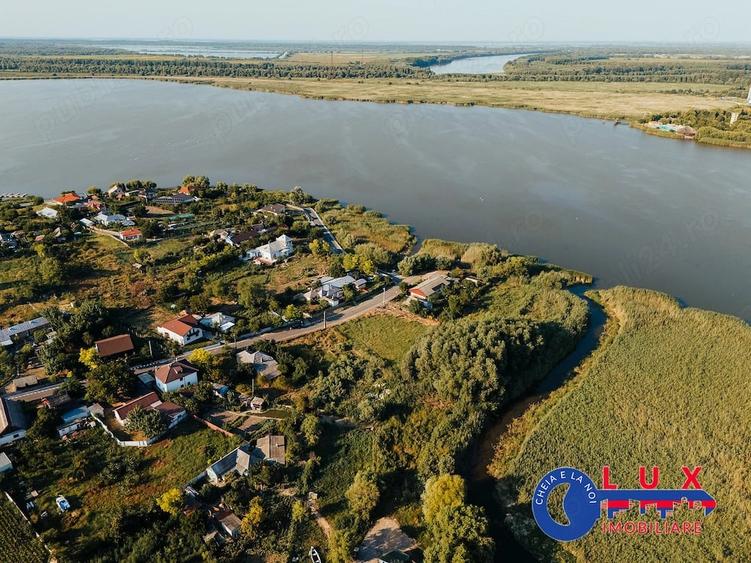 Teren de 1500 mp, în Murighiol