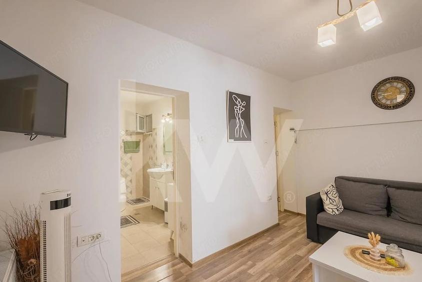 Apartament cu 3 camere semidecomandat în Central