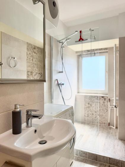 Apartament cu 2 camere decomandat în P-ța Alba Iulia
