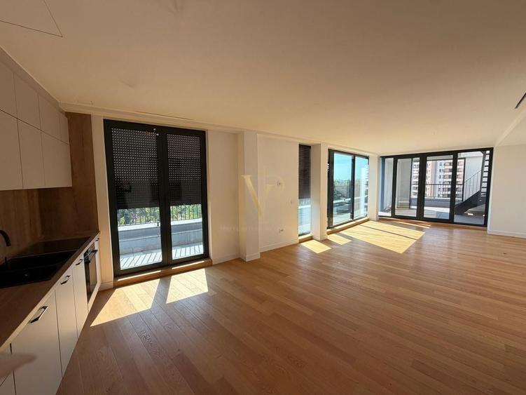Apartament cu 4 camere decomandat, mobilat în Pipera