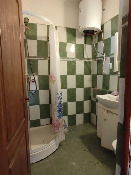 Casă individuală cu 3 camere cu Canalizare în Ronaț