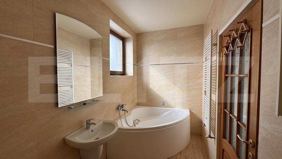 Apartament cu 4 camere decomandat în Brazda lui Novac