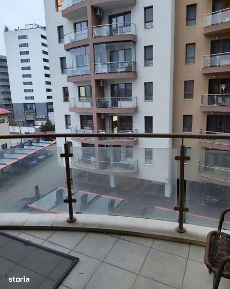 Apartament cu 3 camere decomandat, mobilat în Vitan