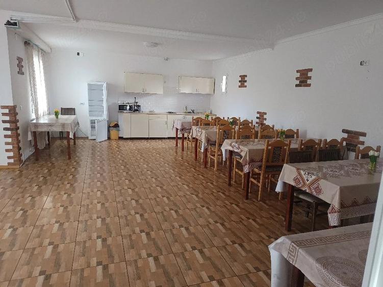 Casă cu 9 camere cu Teren 1300 Mp în Cean