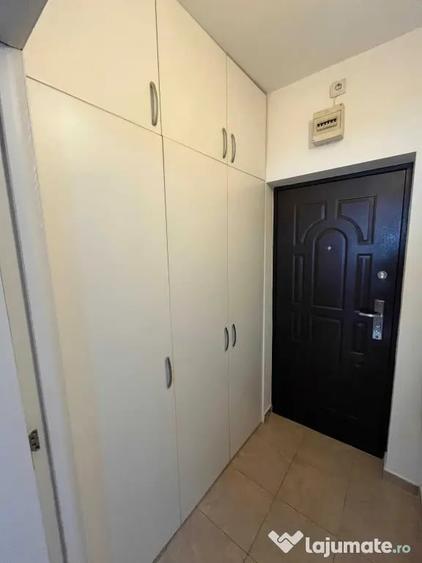 Garsonieră în Apărătorii Patriei