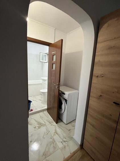 Apartament cu 2 camere semidecomandat în Giurgiului