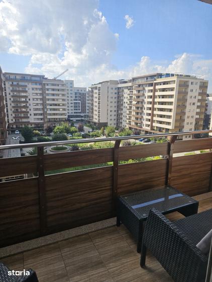 Apartament cu 3 camere în Tractorul