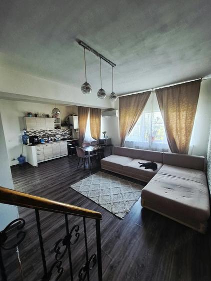De vanzare apartament 3 camere - 8