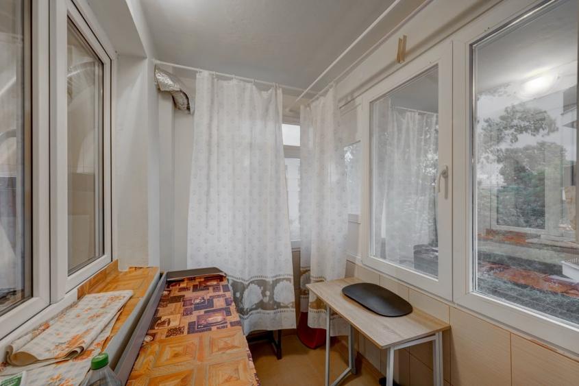 Apartament cu 2 camere semidecomandat, mobilat în Titan