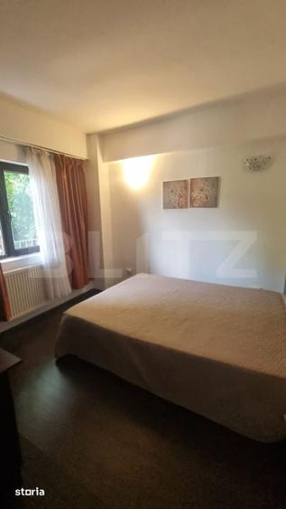 Apartament cu 3 camere în Podu Roș