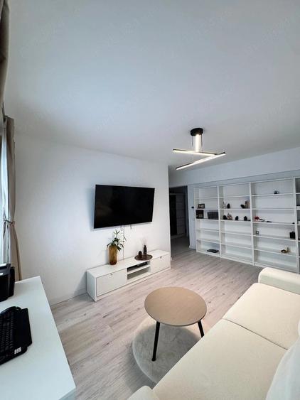 Apartament cu 2 camere semidecomandat în Moara de Vânt