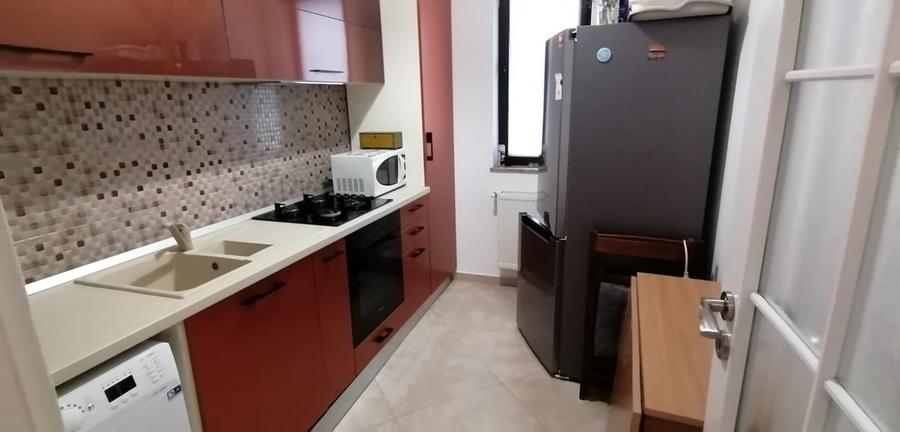 Apartament cu 3 camere decomandat, mobilat în Inel I