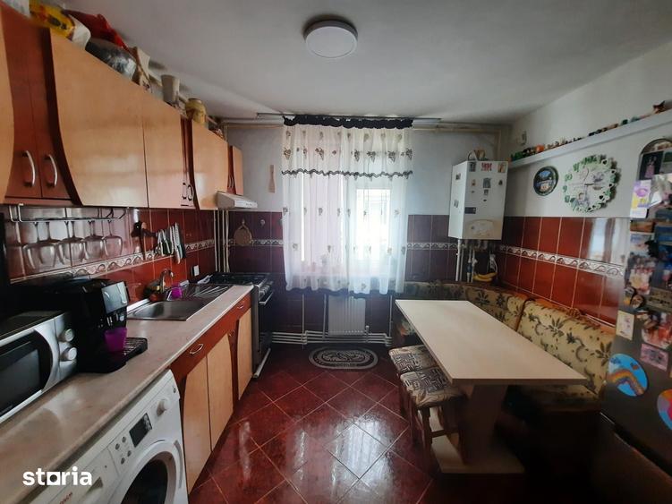 Apartament cu 2 camere decomandat în Dărmănești