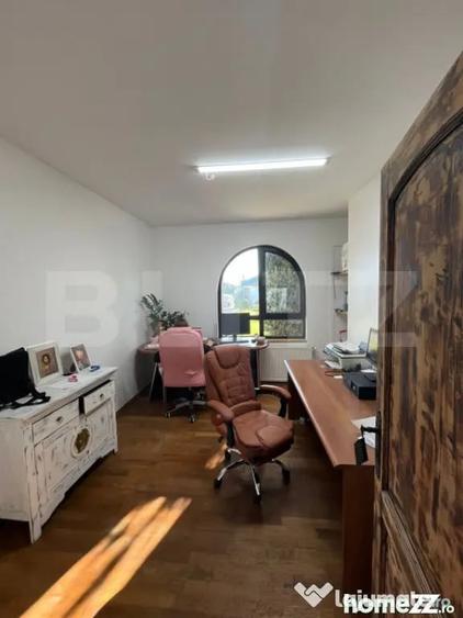 Casă cu 4 camere cu Teren 980 Mp în Valea
