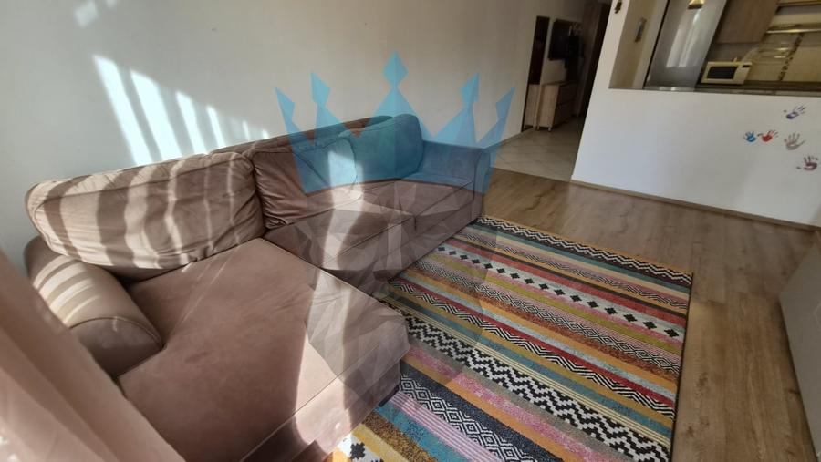 Apartament cu 2 camere semidecomandat, mobilat în Valea Ialomiței