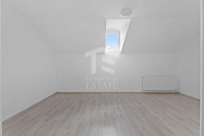 Casă cu 5 camere cu Teren 1446 Mp în Macea