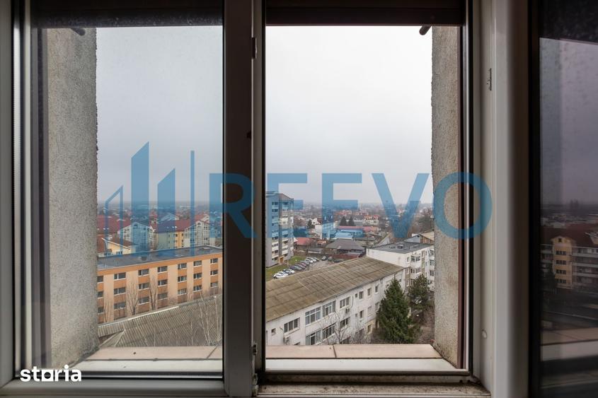 Apartament cu 3 camere semidecomandat în Narcisa