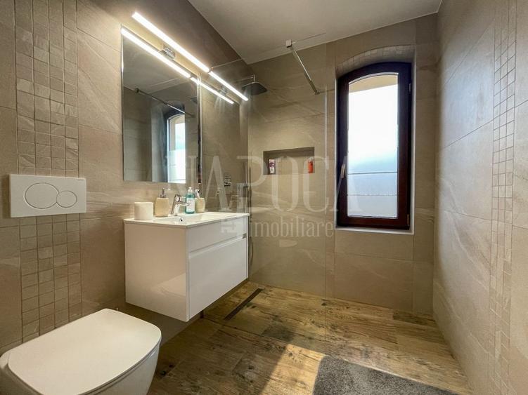 Casă individuală cu 6 camere cu Canalizare în Borhanci