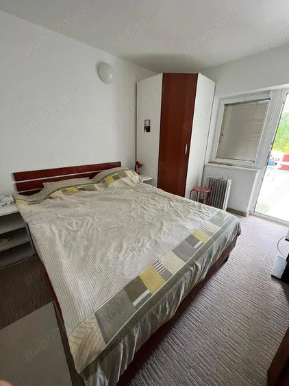 Casă cu 6 camere cu Teren 233 Mp în Central