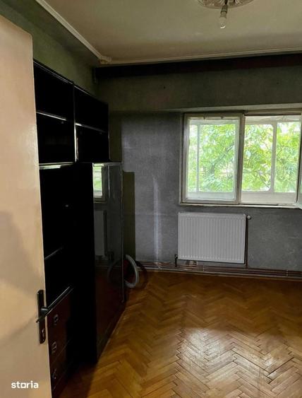 Apartament cu 3 camere decomandat în Târgu Cucu