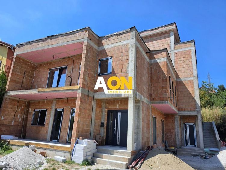 Duplex cu 4 camere cu Canalizare în Cetate