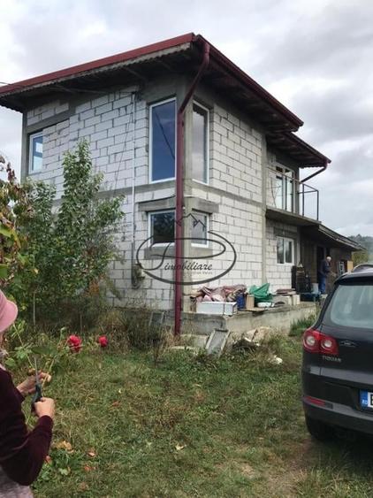 Casă individuală cu 3 camere cu Teren 1200 Mp în Voinești