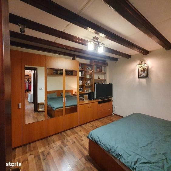 Casă cu 4 camere cu Teren 38 Mp în Tei