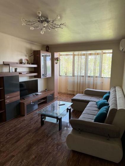 Apartament cu 2 camere semidecomandat în Exterior Vest