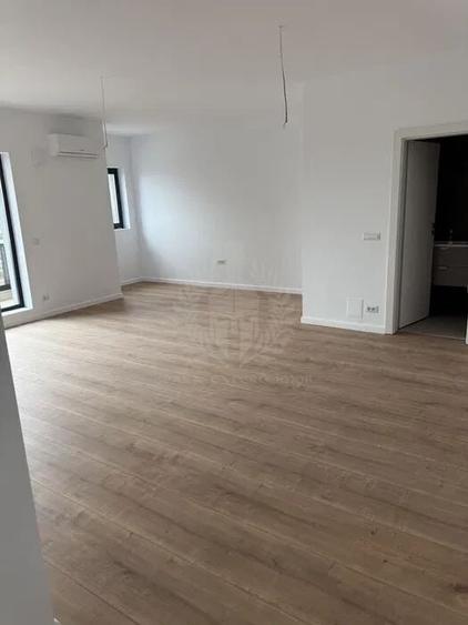 Apartament cu 3 camere decomandat în Albert