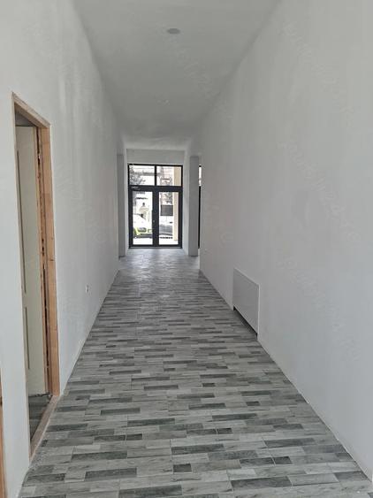 Spațiu comercial, de 128 mp, în Brâncoveanu