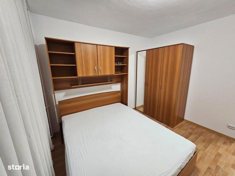 Apartament cu 2 camere semidecomandat în Tei
