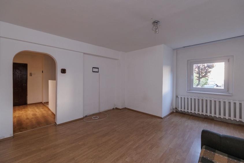 Apartament cu 3 camere decomandat în Central