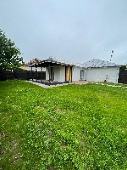Casă cu 2 camere cu Teren 480 Mp în Păun