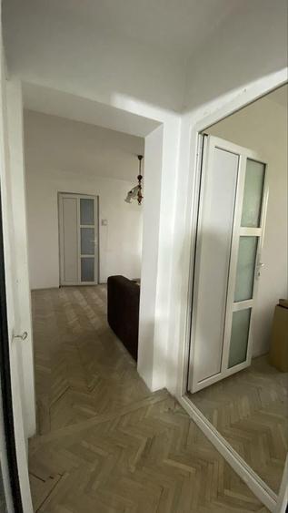 Vând apartament 2 camere semidecomandat, zona Stomatologie, Spital neuropsihiatr - 1