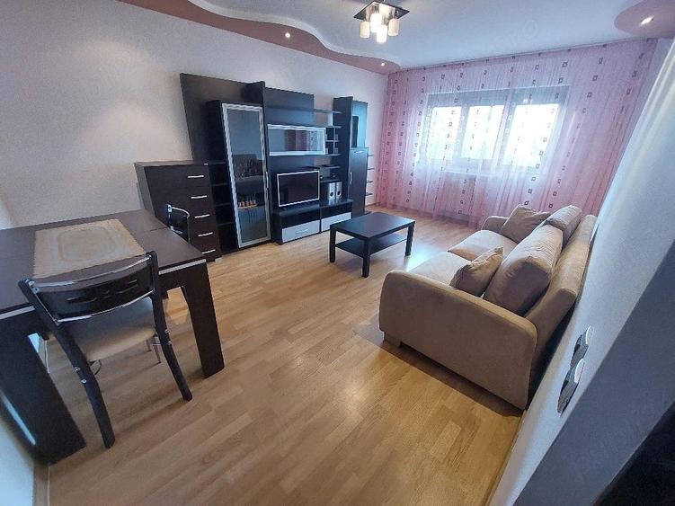 Apartament cu 2 camere decomandat în Spătaru