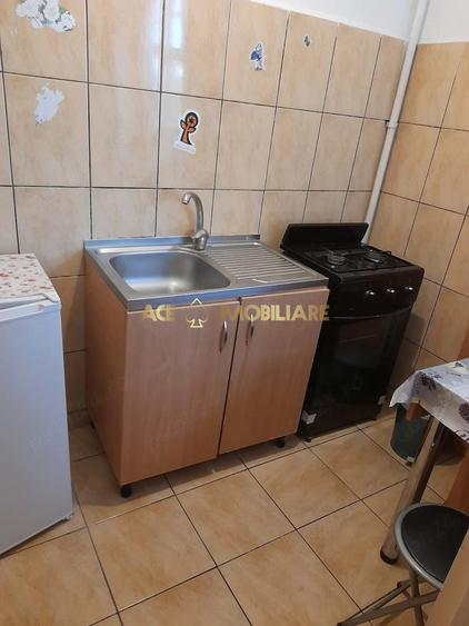 Garsonieră semidecomandată, mobilată în Costin Georgian