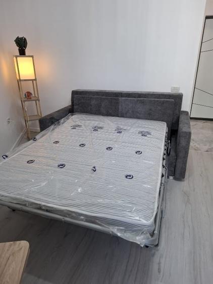 Garsonieră decomandată, mobilată în Roșu