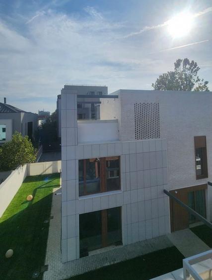 Casă individuală cu 6 camere cu Canalizare în Pipera