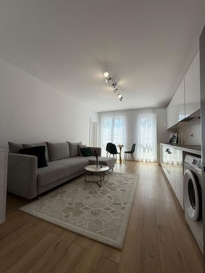 Apartament cu 2 camere semidecomandat, mobilat în Florești