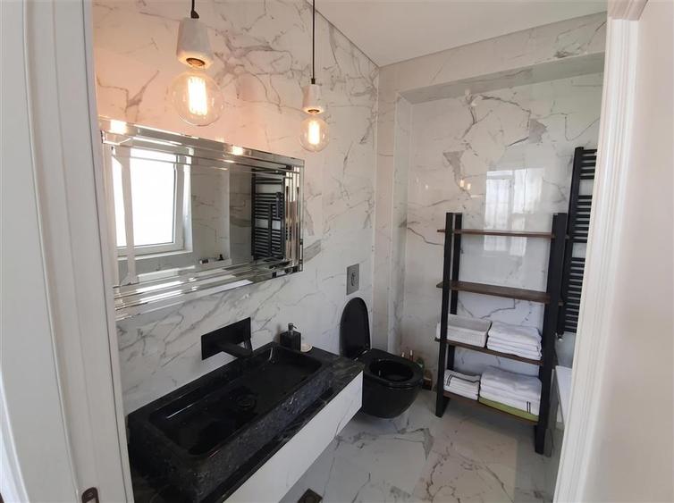 Apartament cu 3 camere decomandat, mobilat în Burdujeni