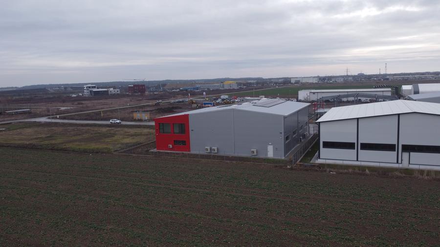 Spațiu industrial, de 900 mp, în Vest