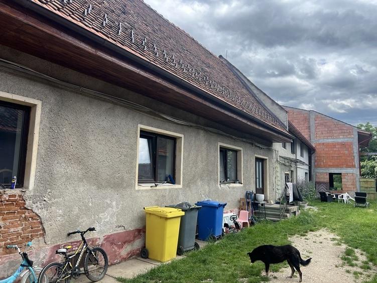 Casă cu 4 camere în Central