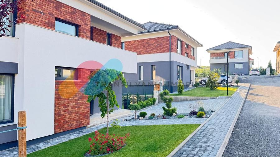 Duplex cu 4 camere cu Canalizare în Dezmir