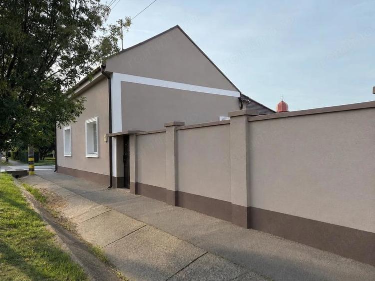Casă cu 3 camere cu Teren 1500 Mp în Iosia