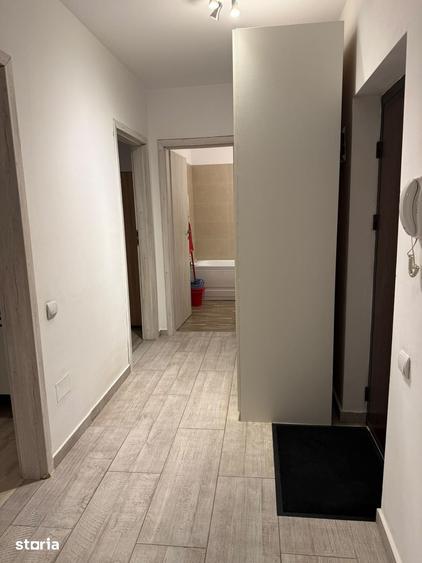 Apartament cu 2 camere decomandat în Apărătorii Patriei