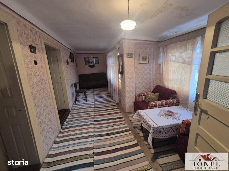 Casă cu 4 camere decomandat în Stremț