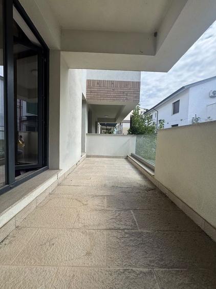 Apartament cu 3 camere semidecomandat, mobilat în Aviației