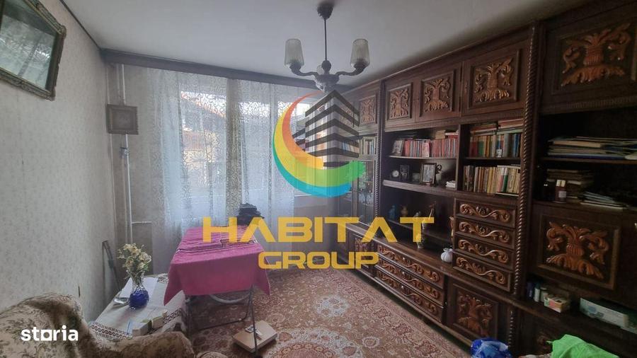 Apartament cu 4 camere decomandat, mobilat în Berceni