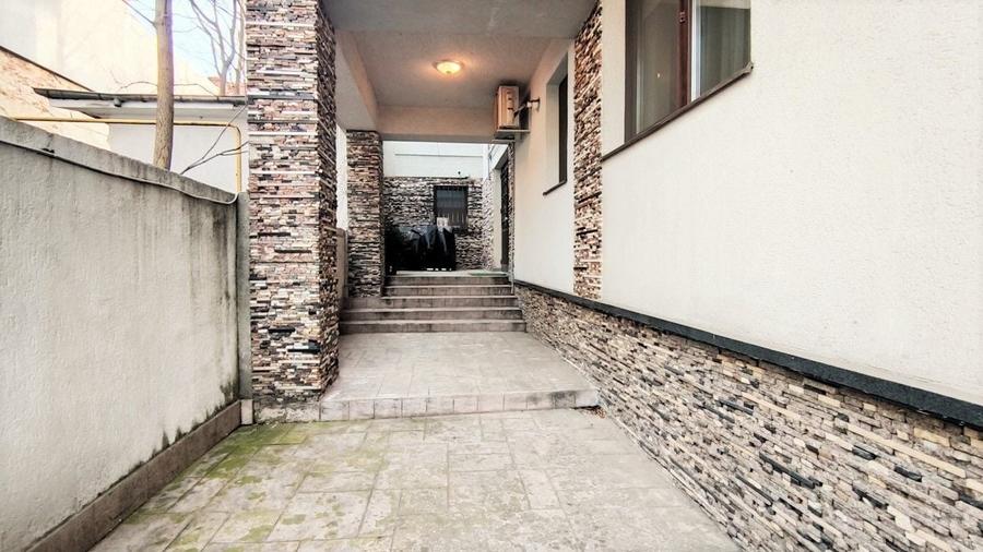 Apartament cu 2 camere decomandat în Titulescu